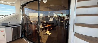 Luxury 75ft Yacht with Captain, flybridge with bar, 4 ensuite Staterooms.