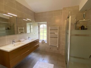 Bathrobes - Manoir Blanche Haut (Villeneuve-sur-Lot)