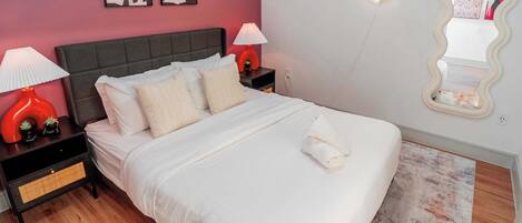 1 habitación, tabla de planchar con plancha, cuna de viaje y wifi