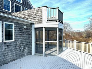 Terrace/patio - Private Green Hill Retreat 3+ bedrooms  w/Private Beach Pass and AC (South Kingstown)