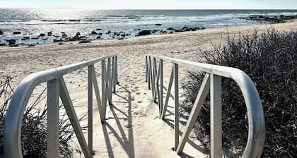 Private Green Hill Retreat 3+ bedrooms w/Private Beach Pass and AC