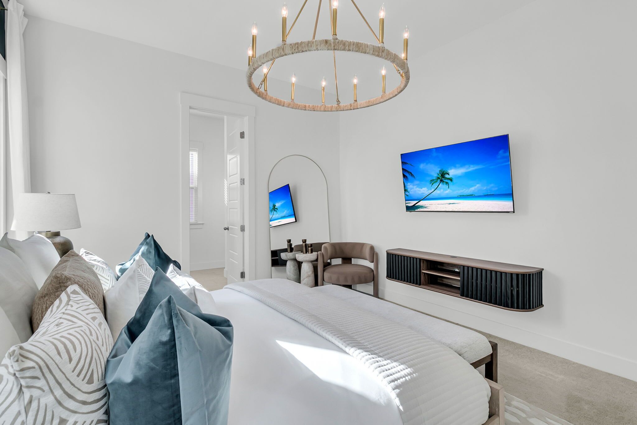 12 bedrooms, iron/ironing board, WiFi, bed sheets