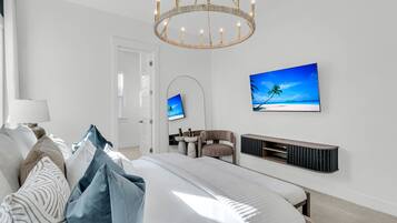 4 bedrooms, iron/ironing board, WiFi, bed sheets