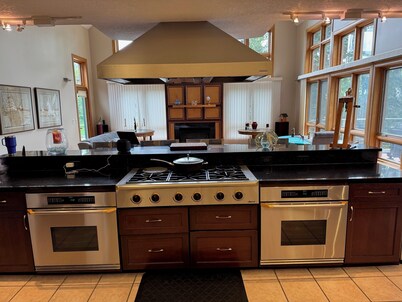 Panorama Lake House Retreat - Sleeps 12