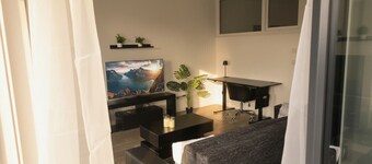 Bright First-Floor Comfort – Balcony & Parking - APOLONIAliving
