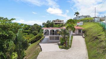 Nhà Deluxe | Ngoại thất