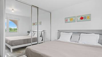 Deluxe House | Free WiFi