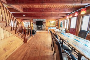 Interior - Pine Springs Retreat + Hot-Tub & Steam Room (algonquin highlands)