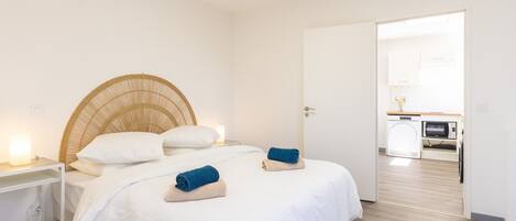 1 slaapkamer, een strijkplank/strijkijzer, wifi, beddengoed