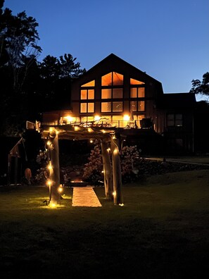 Exterior - Big Sand Lake Getaway 5+ bd sleeps 14+ 90 minutes from Twin Cities in Webster WI (Webster)