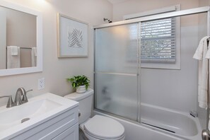 Towels, soap, toilet paper - Turnkey 2BR Apartment (Charlotte)