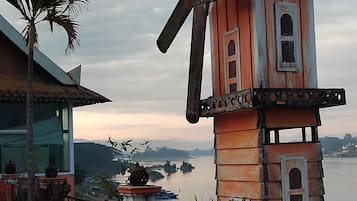 Tweepersoonskamer, balkon, uitzicht op rivier | Divers