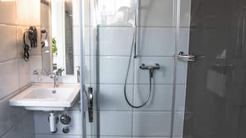 Suite | Baño | Secadora de cabello, toallas, jabón, shampoo