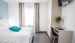 Comfort Double Room - Hotel Kernhof Self Check-in (Zürich)