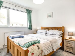 4 bedrooms, individually decorated, individually furnished, free WiFi - Orchard View (St Austell)