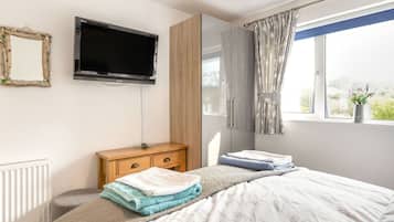 4 Schlafzimmer, individuell dekoriert, individuell eingerichtet