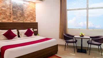 Deluxe Double or Twin Room | Desk, laptop workspace, soundproofing, free WiFi