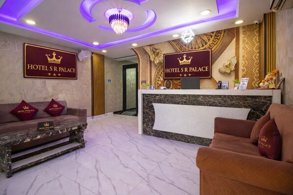 Reception - HOTEL SR PALACE NEAR IGI DELHI AIPRORT (New Delhi)