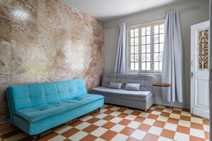 House, Smoking | 2 bedrooms - Casa c Garagem e Varanda a 400 m do Museu Imperial (Petrópolis)