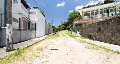 Casa c Garagem e Varanda a 400 m do Museu Imperial