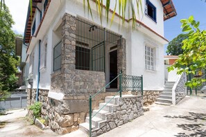 House, Smoking | 2 bedrooms - Casa c Garagem e Varanda a 400 m do Museu Imperial (Petrópolis)