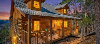 Above the Clouds | Views, Hot Tub, Grill, Games!
