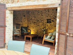 屋外ダイニングエリア