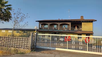 Appartement, 2 chambres, accessible aux personnes à mobilité réduite, balcon | Extérieur
