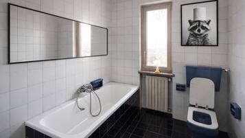 Appartement, 2 chambres, accessible aux personnes à mobilité réduite, balcon | Salle de bain