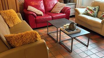 Smart TV, DVD player, books