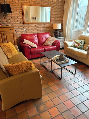 Smart TV, DVD player, books - House het rijtje 41 in DE KWAKEL (N -H)16 KM from Amsterdam a Cote keukenhof, (de kwakel)