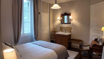 Fer et planche à repasser, Wi-Fi, draps fournis