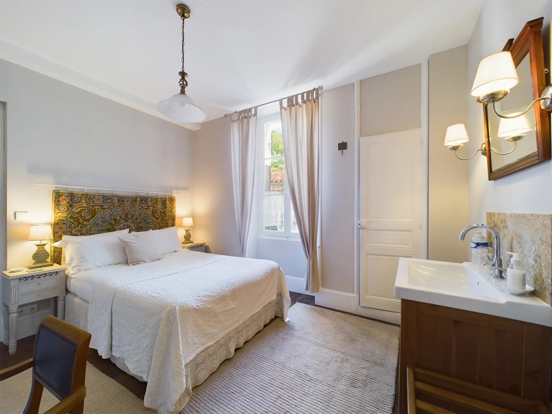 Fer et planche à repasser, Wi-Fi, draps fournis