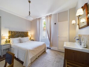 Fer et planche à repasser, Wi-Fi, draps fournis