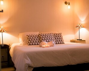 3 bedrooms, WiFi, bed sheets - Lacanau Océan, house 6p, large terrace under the pines, golf, swimming pool & ocean (Lacanau)