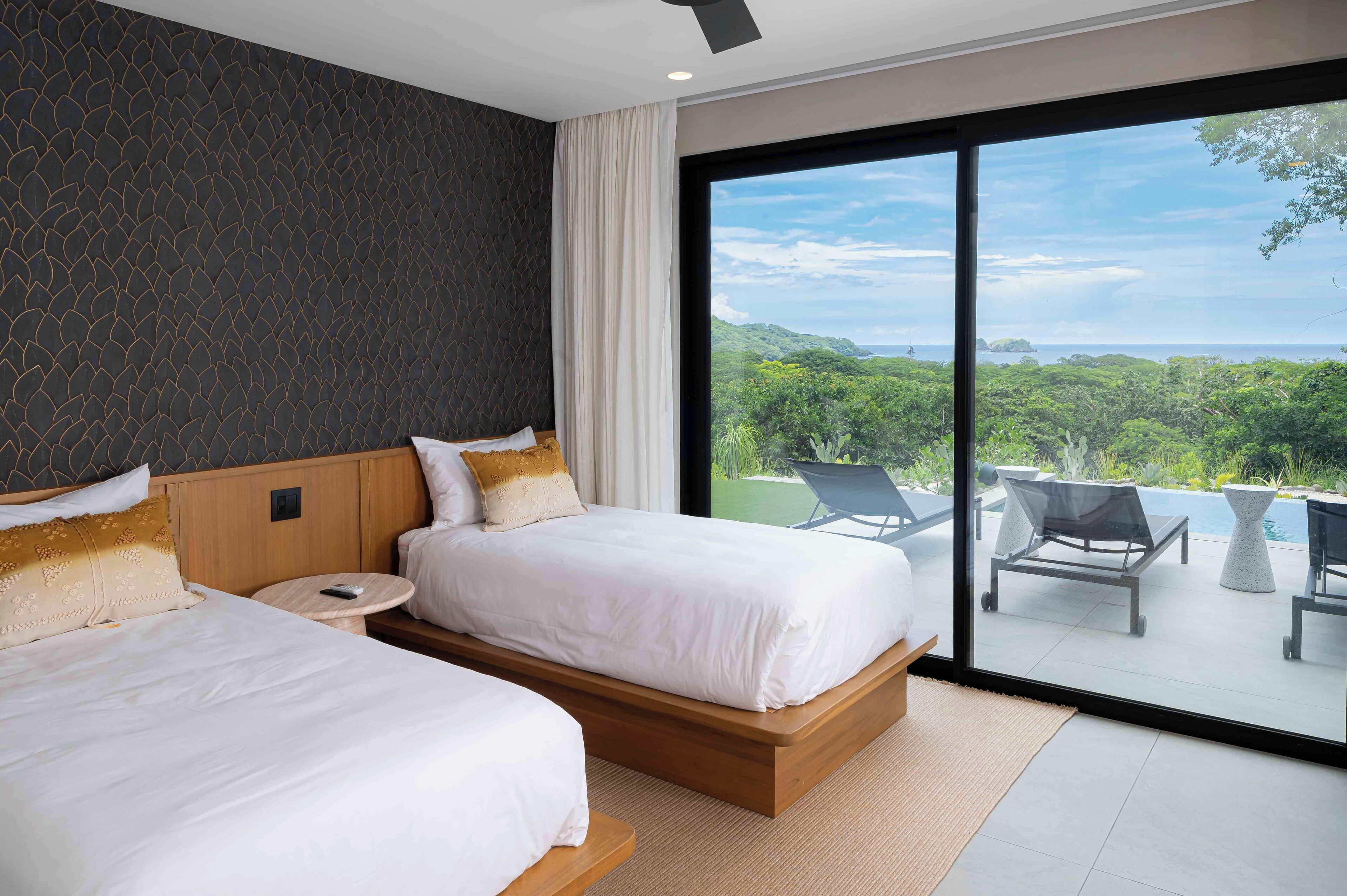 3 bedrooms, in-room safe, free WiFi, bed sheets