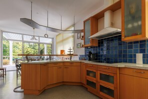Fridge, microwave, oven, stovetop - Holiday Home 'Villa Yantet' - Conciergerieland (Soustons)