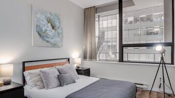 1 bedroom, iron/ironing board, internet, bed sheets