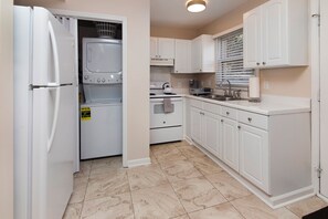 Private kitchen - 1BR with Easy Access to Uptown (Charlotte)