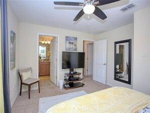 3 bedrooms, iron/ironing board, Internet, bed sheets - Paradise Palms 3BR Townhome -Private Pool (Kissimmee)