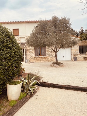 Exterior - Charming villa in Provence, calm and relaxation for 10 people (Carpentras)