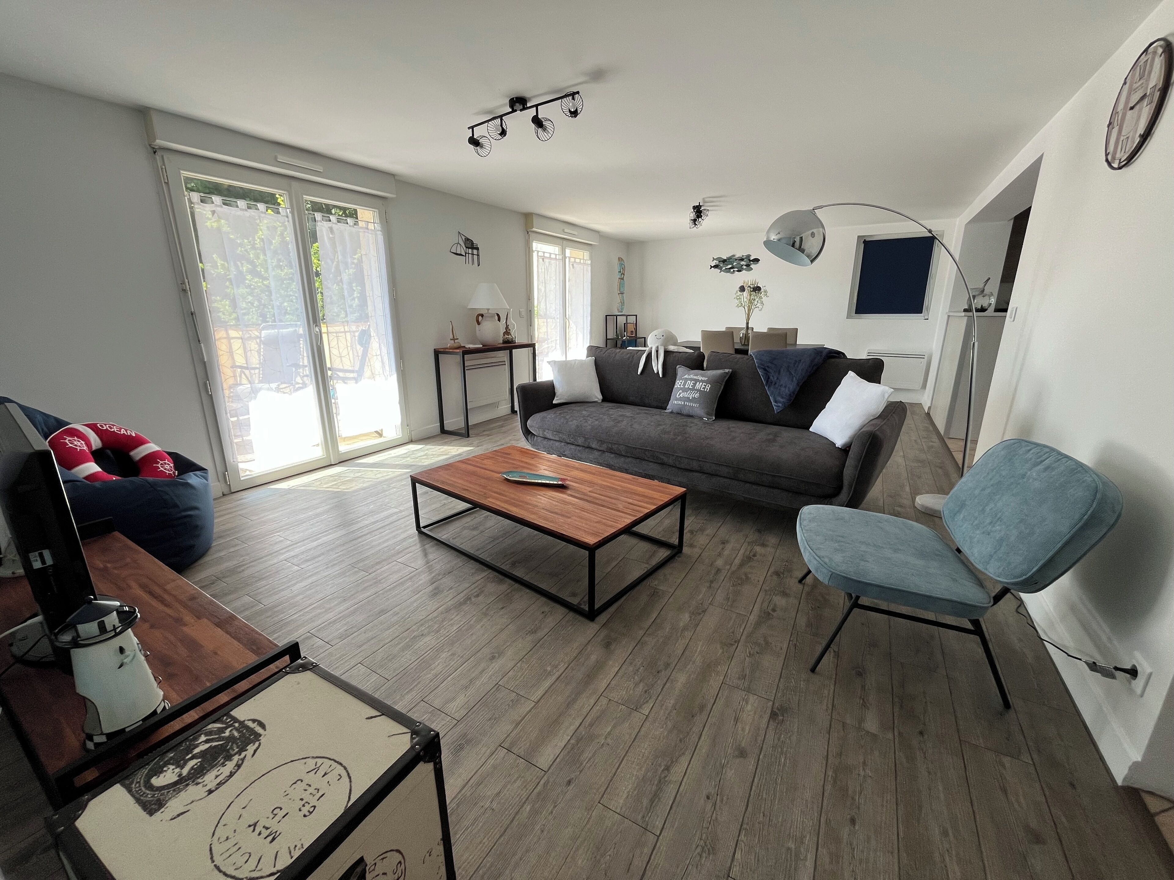 電視、書籍、音響