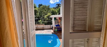 Casa com Piscina, Churrasqueira e Mesa de Bilhar