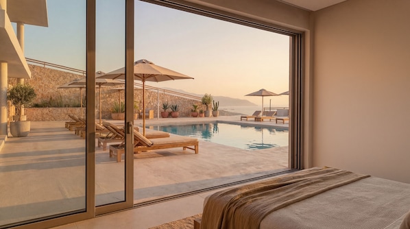 Premium bedding, down comforters, pillowtop beds, minibar - VedoMare Hotel & Suites (Zakynthos)