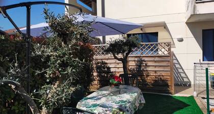 Mini apartment with exclusive garden - Oasis of Relaxation in Fontanafredda