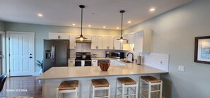 Private kitchen - The Twilight Suite 2-bedroom condo on Moosehead Lake in tranquil Greenville (Greenville)
