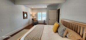 Room - The Twilight Suite 2-bedroom condo on Moosehead Lake in tranquil Greenville (Greenville)