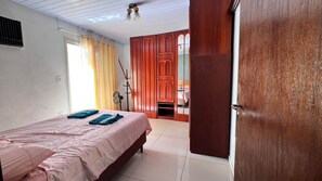 Casa, para fumadores | 2 habitaciones 