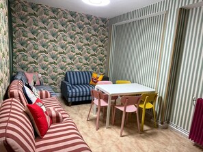 Superior Apartment, Balcony, City View | Living area - Guesthome Lemon & Green (Granada)