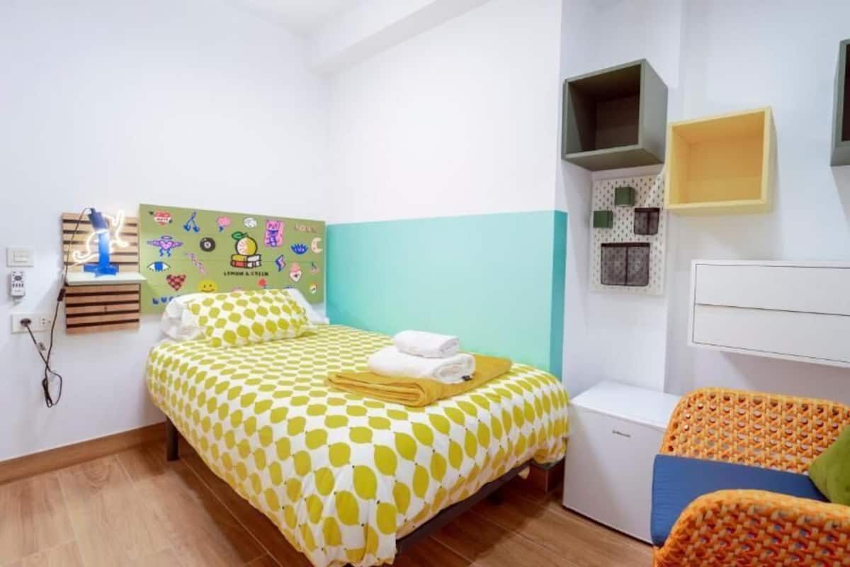 Comfort Single Room, City View